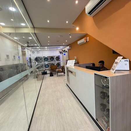 V Hotel ג'והור בהרו מראה חיצוני תמונה