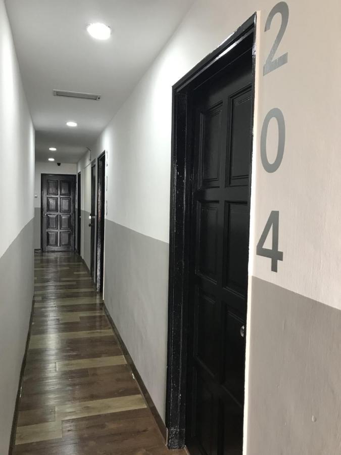 V Hotel ג'והור בהרו מראה חיצוני תמונה