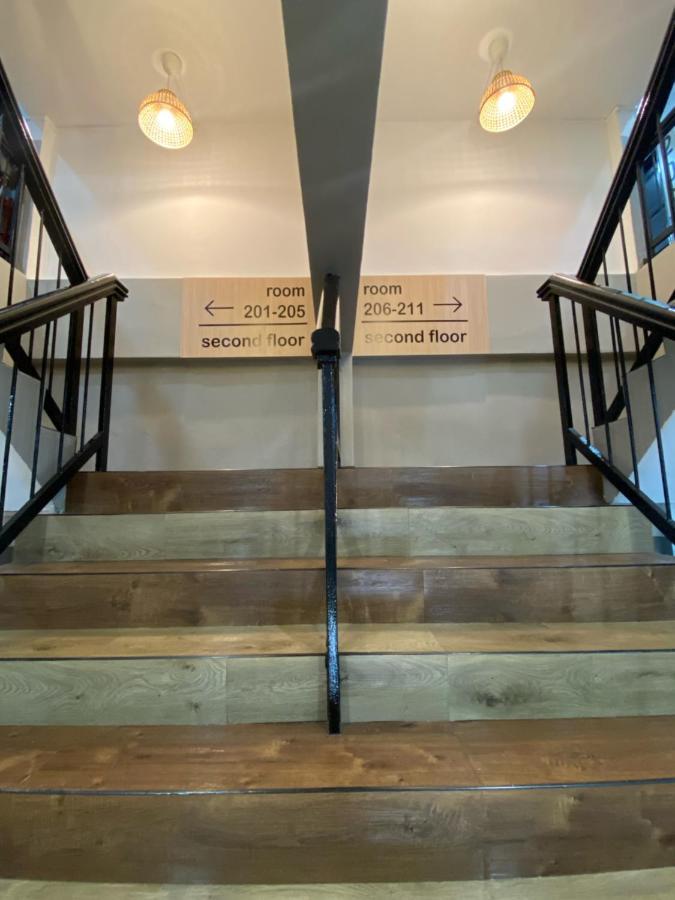 V Hotel ג'והור בהרו מראה חיצוני תמונה