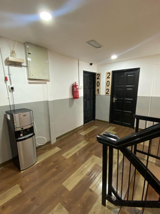 V Hotel ג'והור בהרו מראה חיצוני תמונה