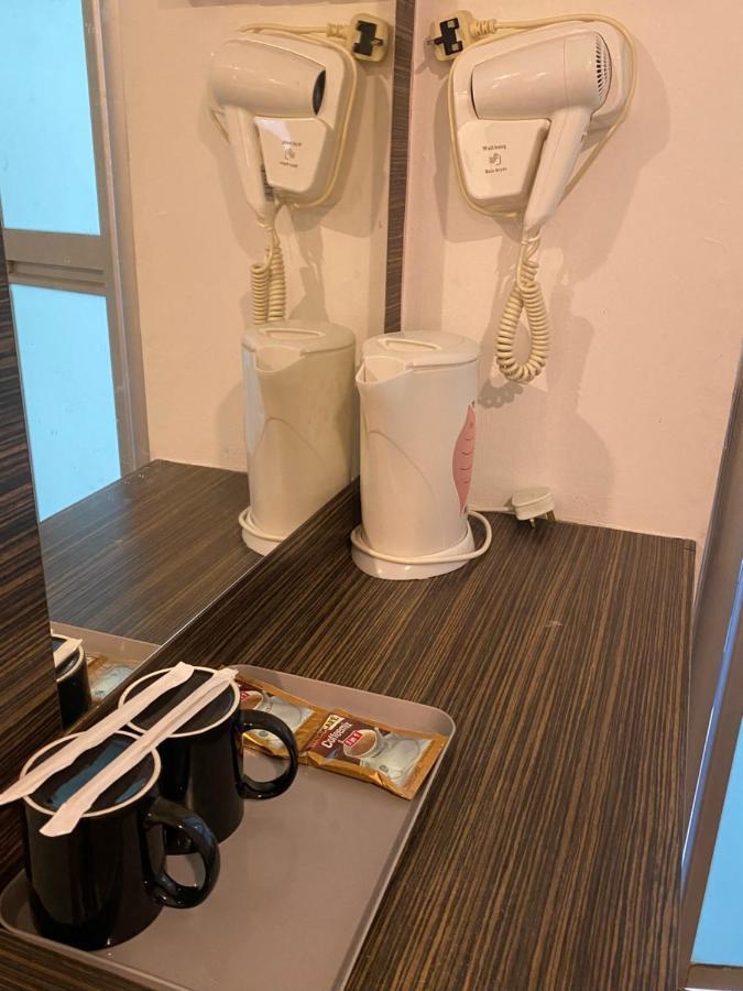 V Hotel ג'והור בהרו מראה חיצוני תמונה