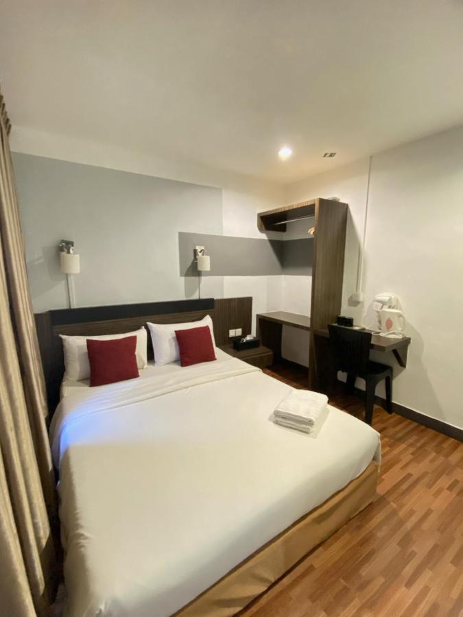 V Hotel ג'והור בהרו מראה חיצוני תמונה
