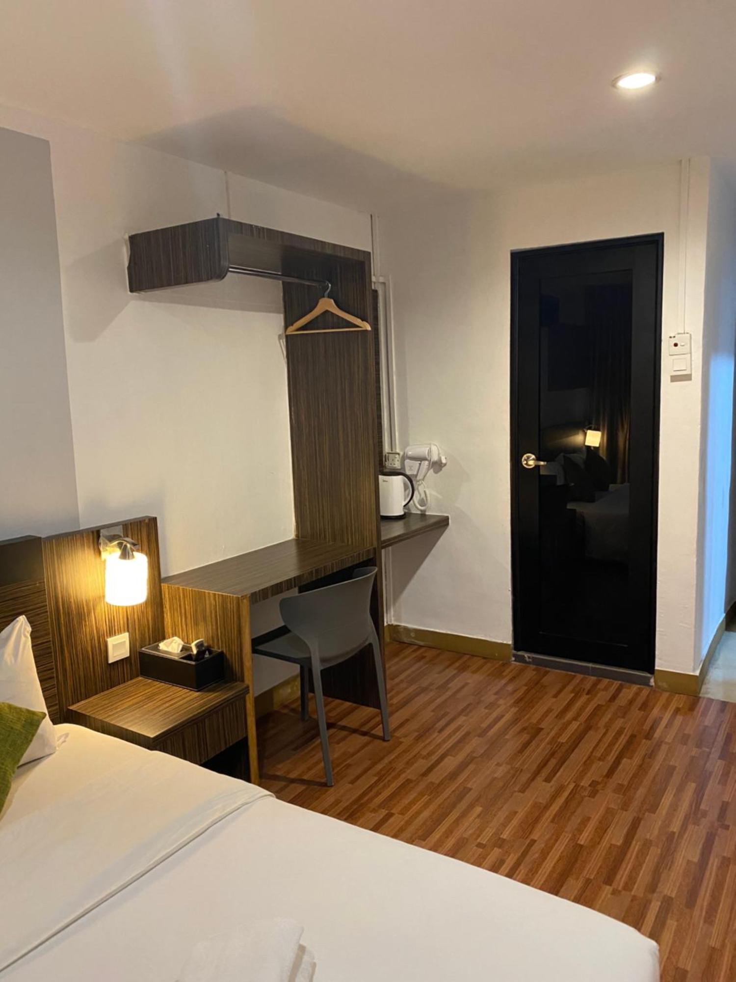 V Hotel ג'והור בהרו מראה חיצוני תמונה