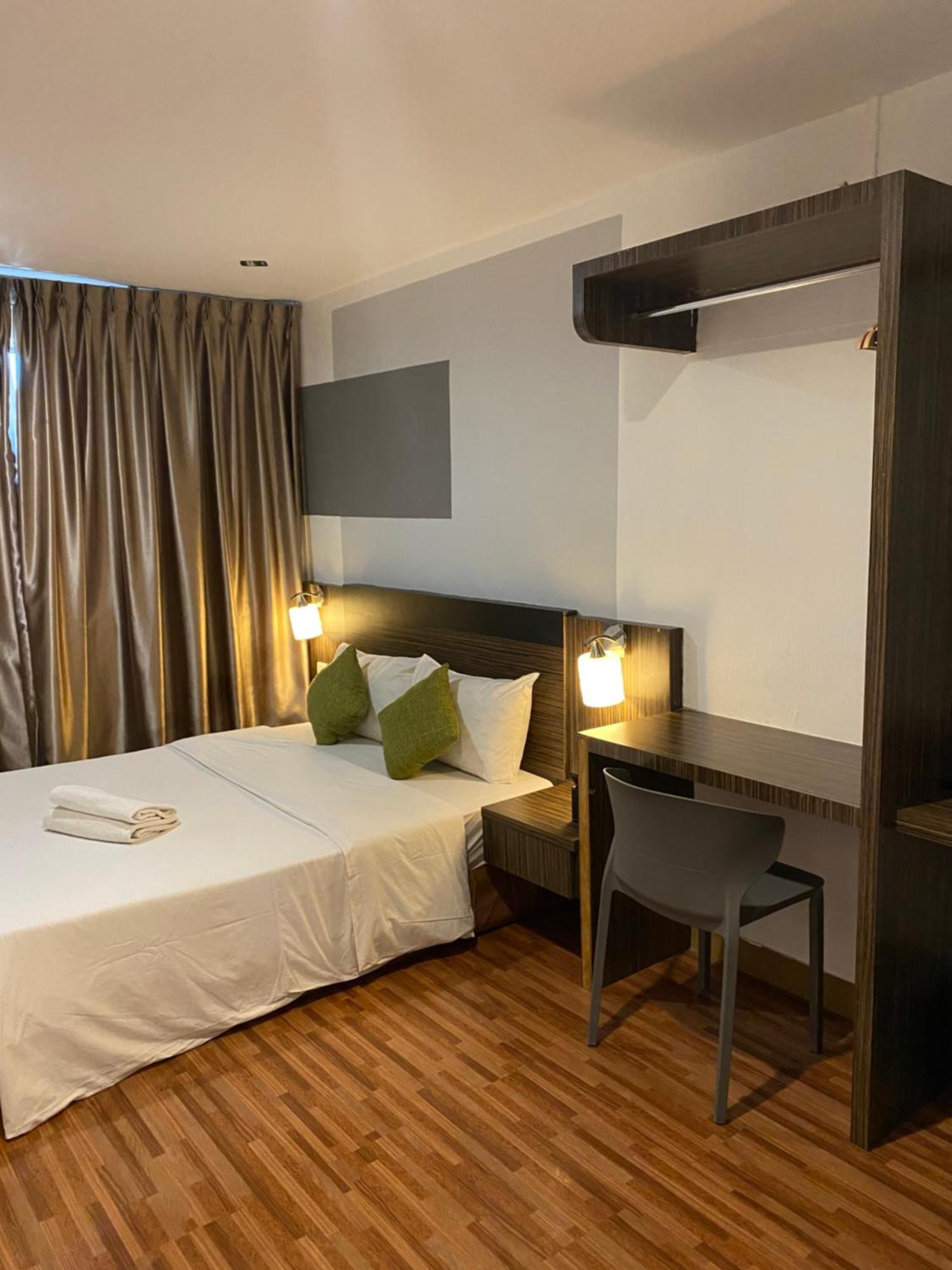 V Hotel ג'והור בהרו מראה חיצוני תמונה