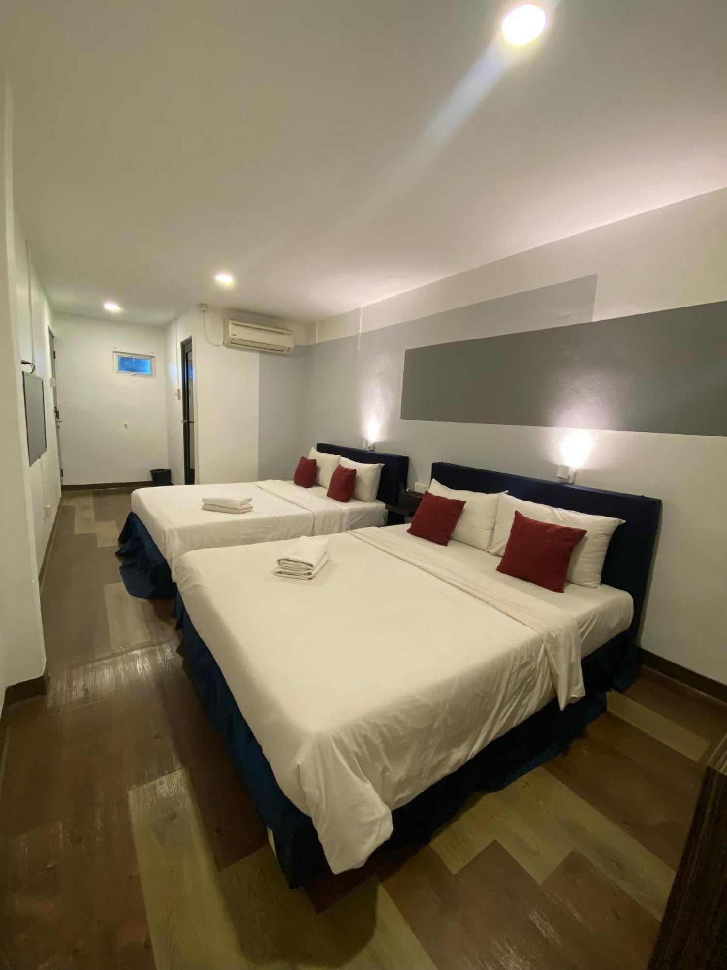 V Hotel ג'והור בהרו מראה חיצוני תמונה