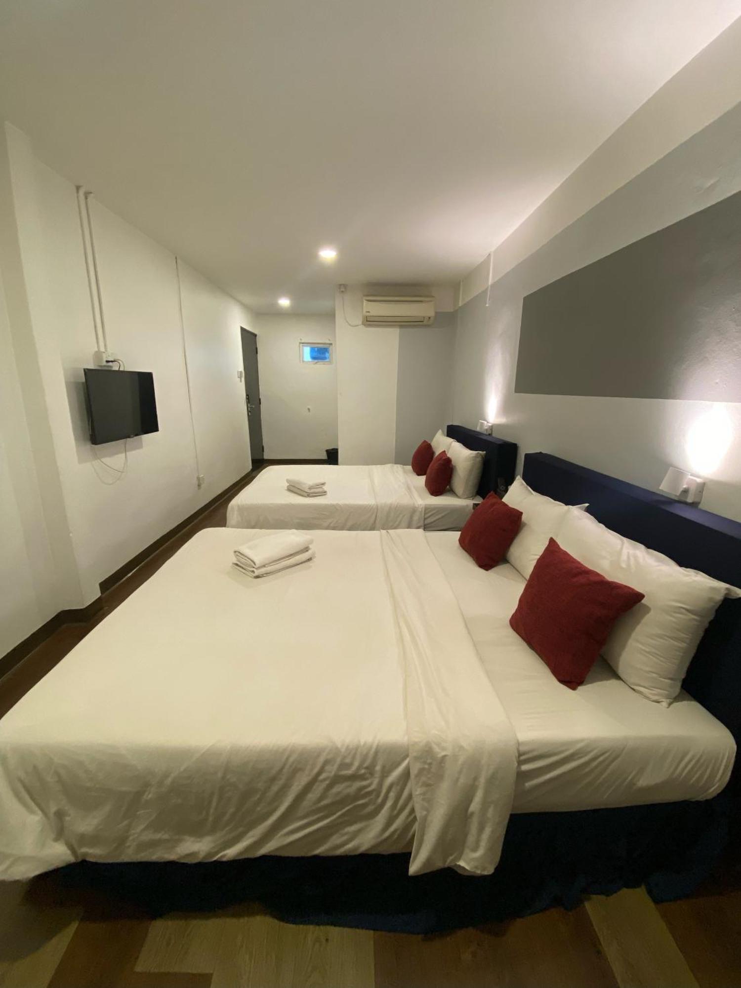 V Hotel ג'והור בהרו מראה חיצוני תמונה
