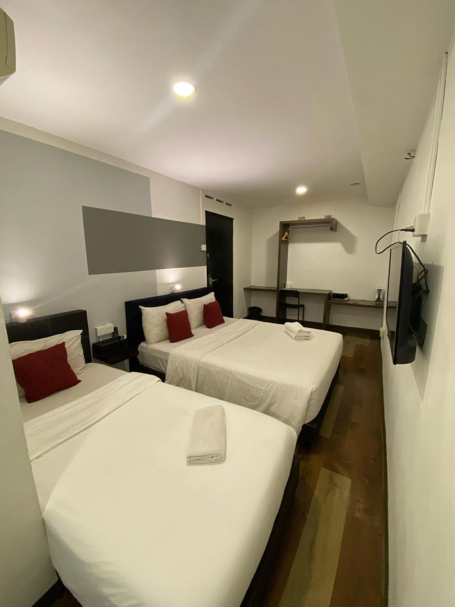V Hotel ג'והור בהרו מראה חיצוני תמונה