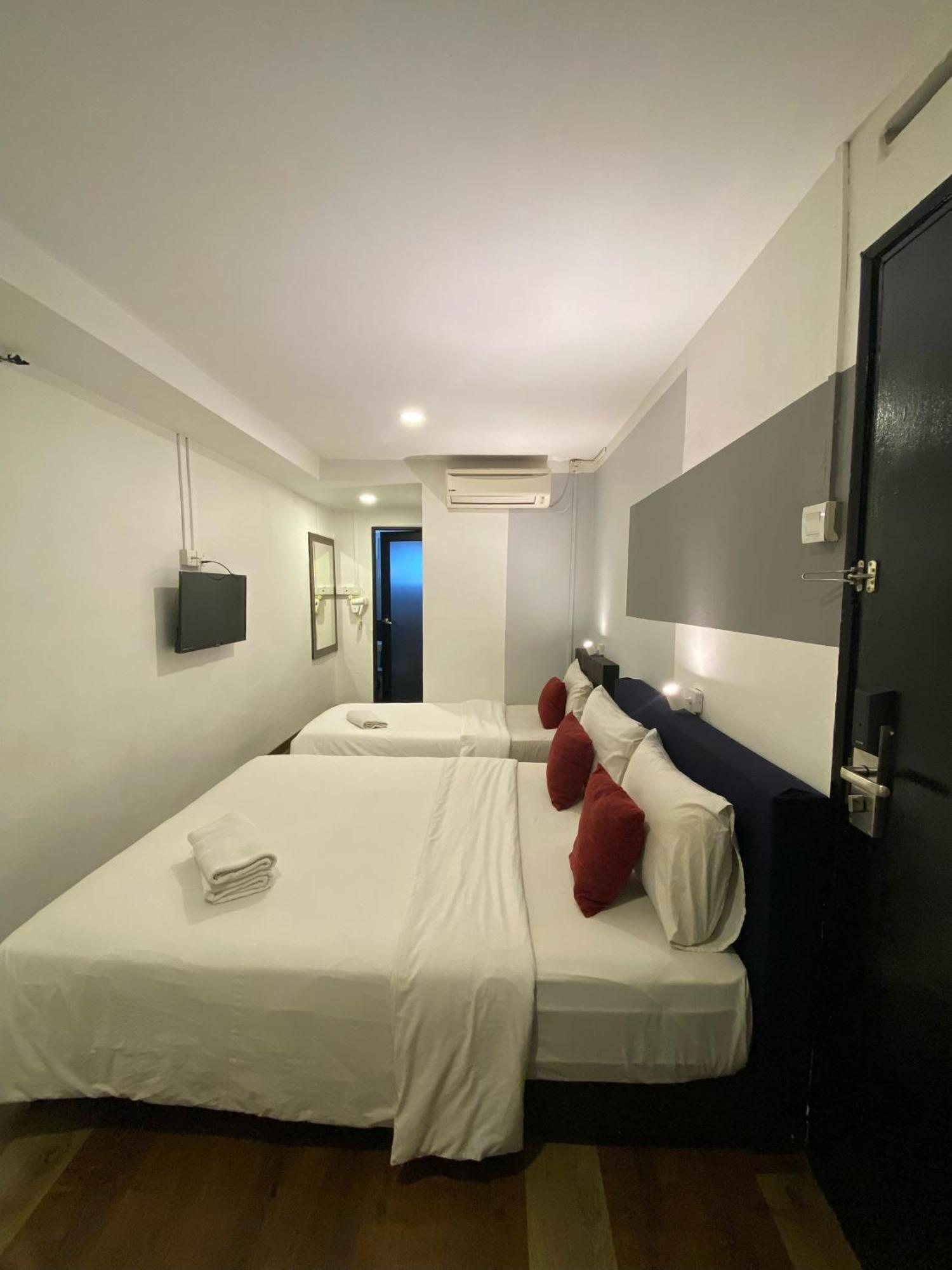 V Hotel ג'והור בהרו מראה חיצוני תמונה