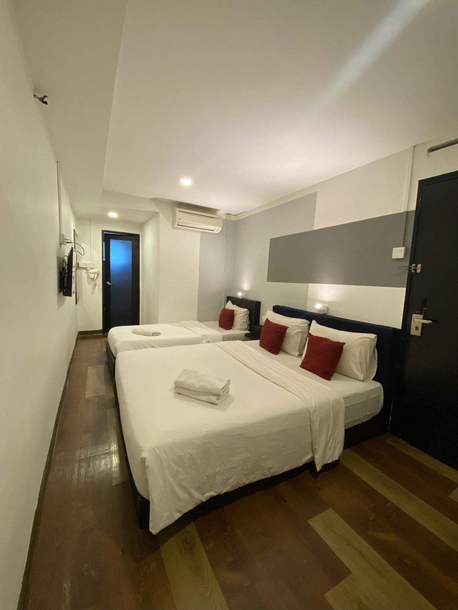 V Hotel ג'והור בהרו מראה חיצוני תמונה