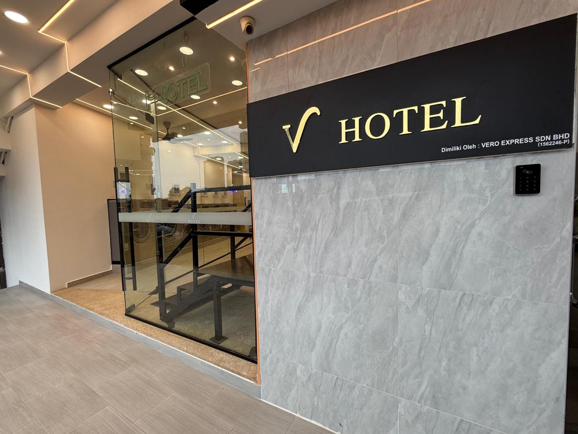 V Hotel ג'והור בהרו מראה חיצוני תמונה